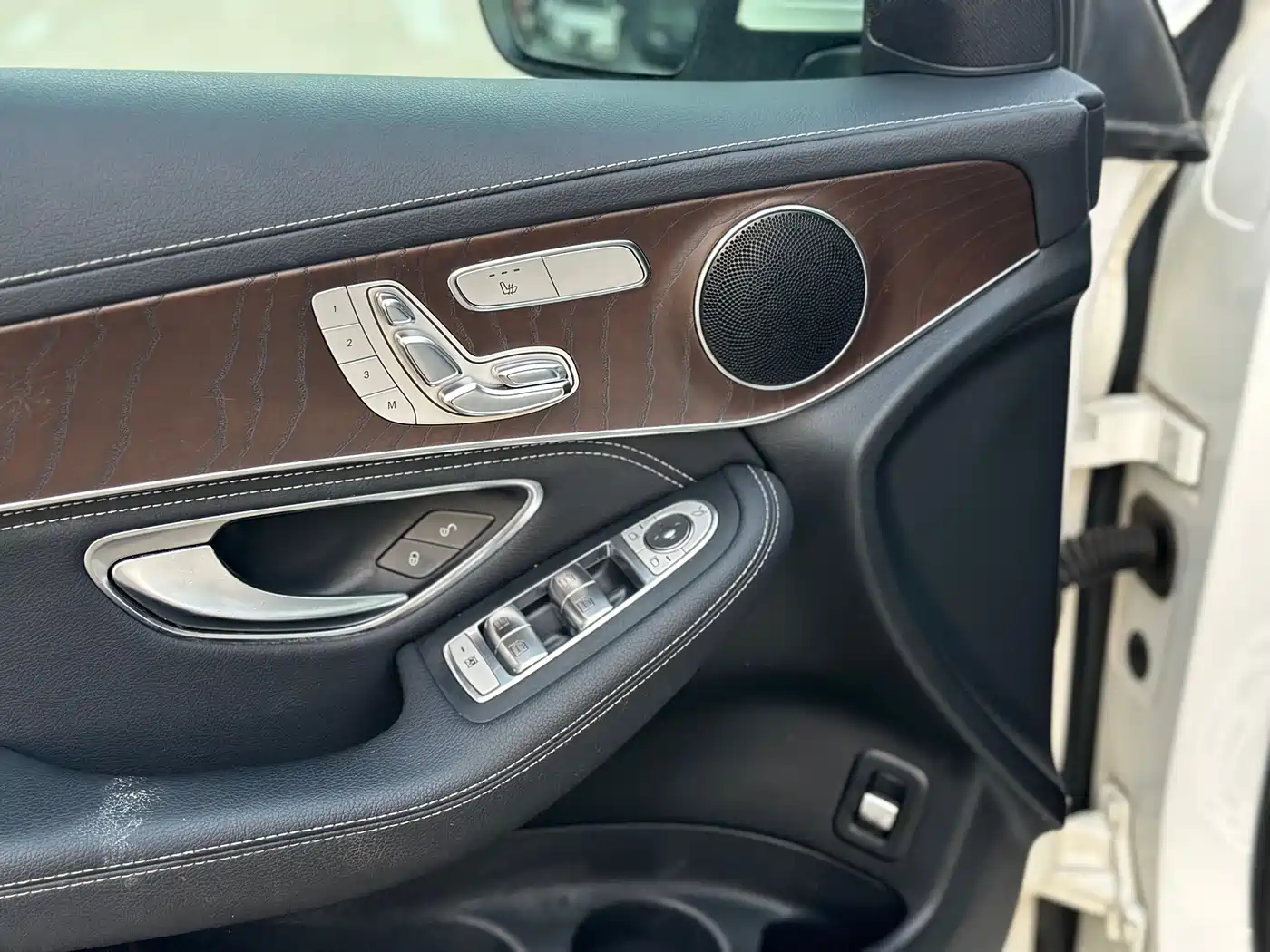 Mercedes-Benz GLC 2018 GLC 300 4MATIC Dynamic фото 9
