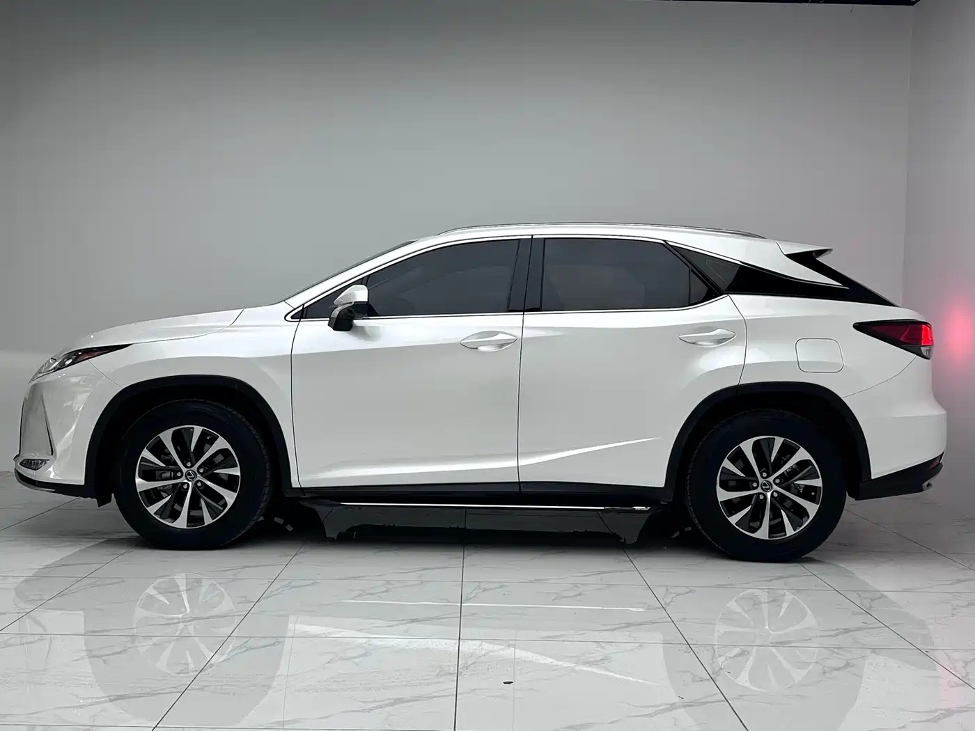 Lexus RX 2020 300 2WD Elite Edition China VI фото 4