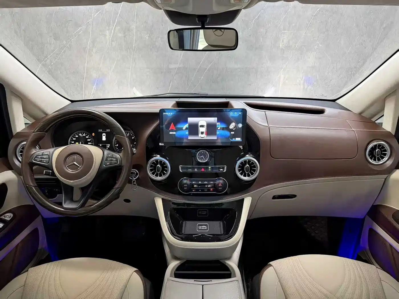 Mercedes-Benz Vito 2021 2.0T Elite 7-Seater фото 12