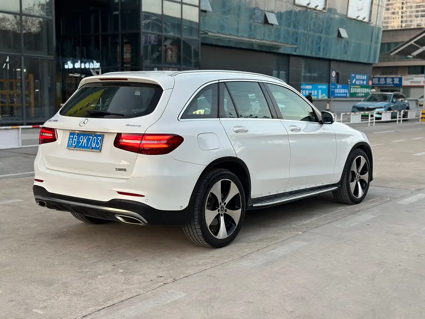 Mercedes-Benz GLC 2018 GLC 300 4MATIC Dynamic фото 4
