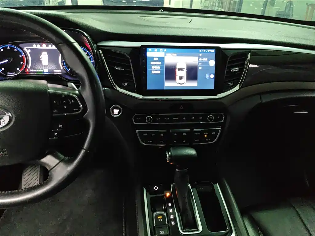 GAC Trumpchi Trumpchi GS8 2017 320T 2WD Luxury Smart Connect (7-seater) фото 13