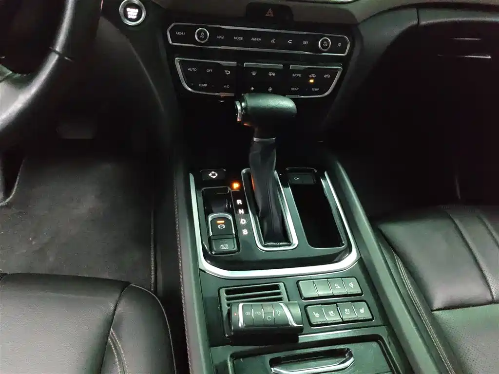 GAC Trumpchi Trumpchi GS8 2017 320T 2WD Luxury Smart Connect (7-seater) фото 14