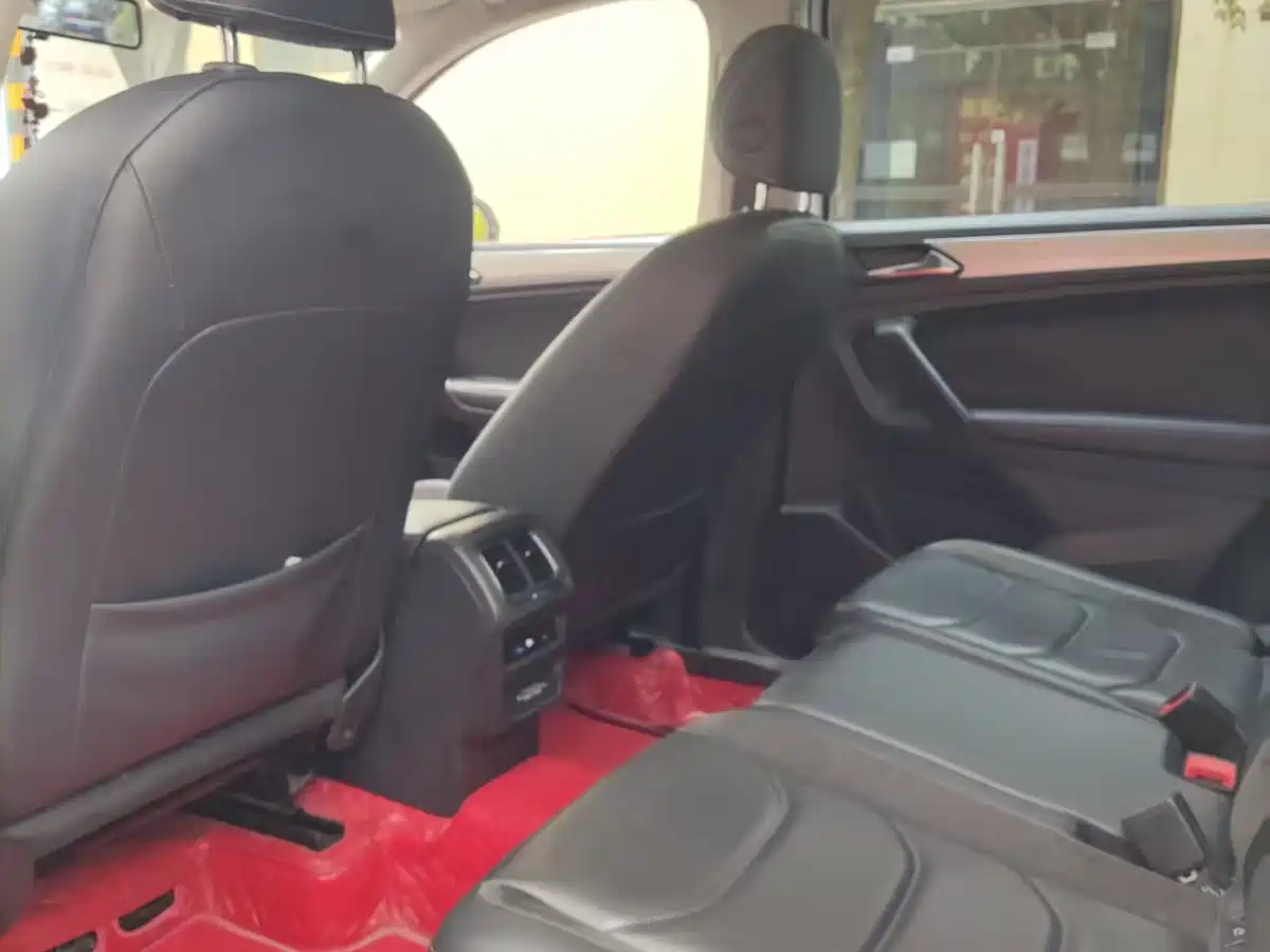 Volkswagen Tiguan L 2021 330TSI Automatic 2WD Smart фото 5