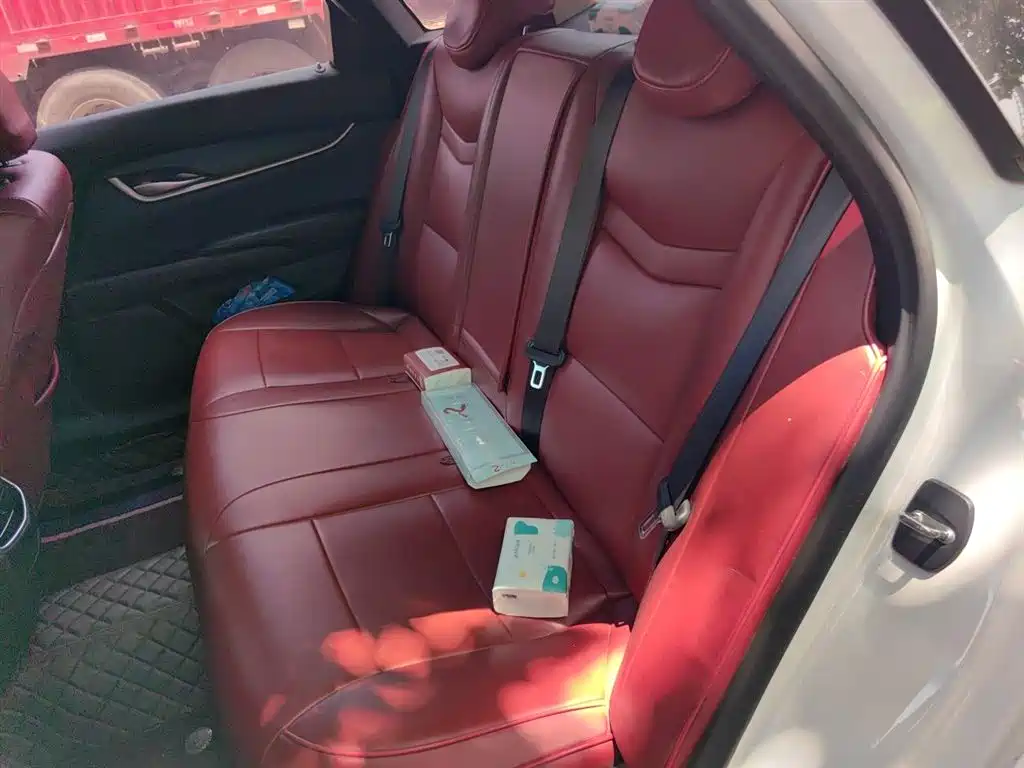 Cadillac XTS 2018 28T Technology фото 15