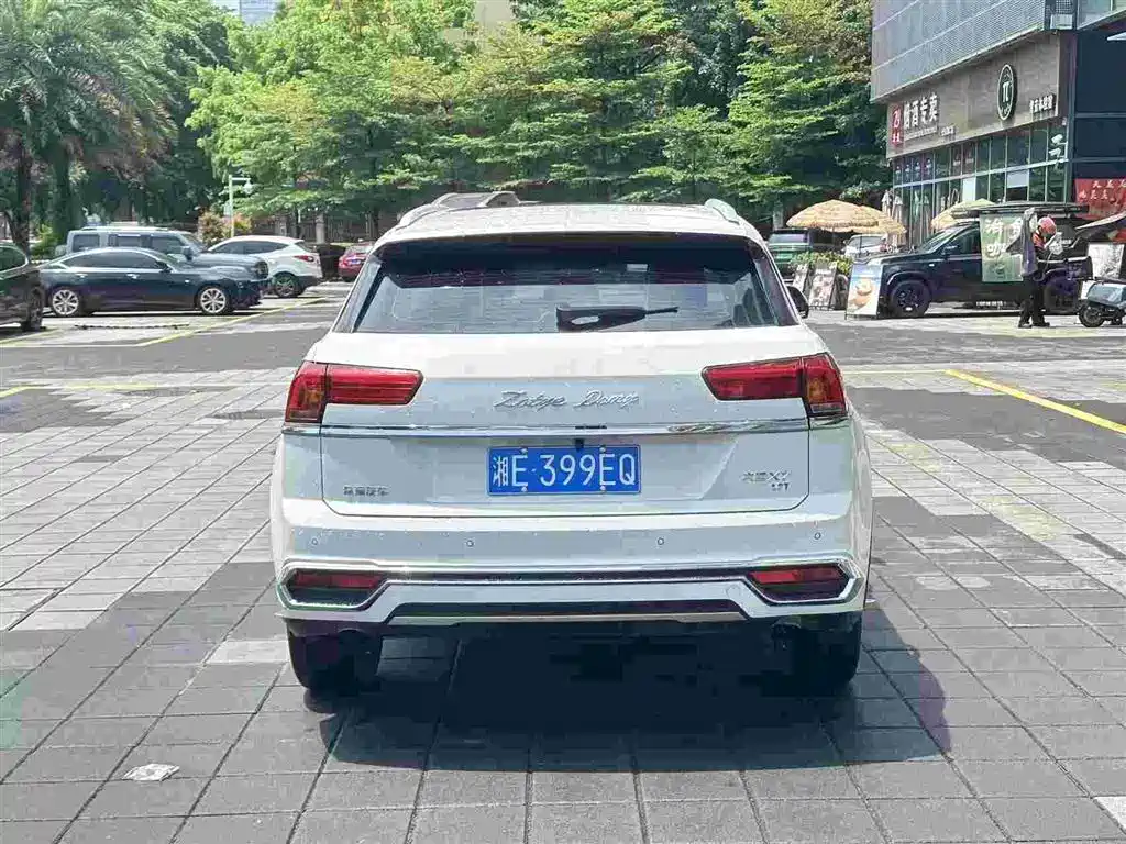 Фото 4 - Zotye X7