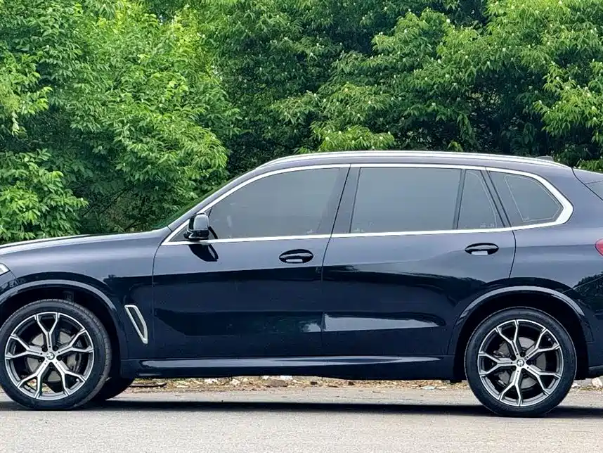 BMW X5 2022 Model xDrive 40Li M Sport Package фото 9