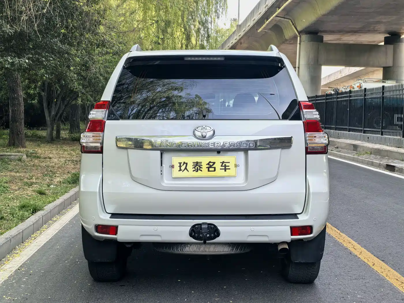 Toyota Prado 2015 2.7L Automatic Standard фото 8