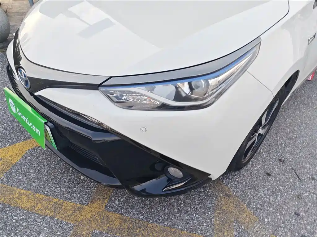 Toyota Levin Twin Engine E+ 2019 1.8PH GS E-CVT Elite Sunroof Edition фото 3