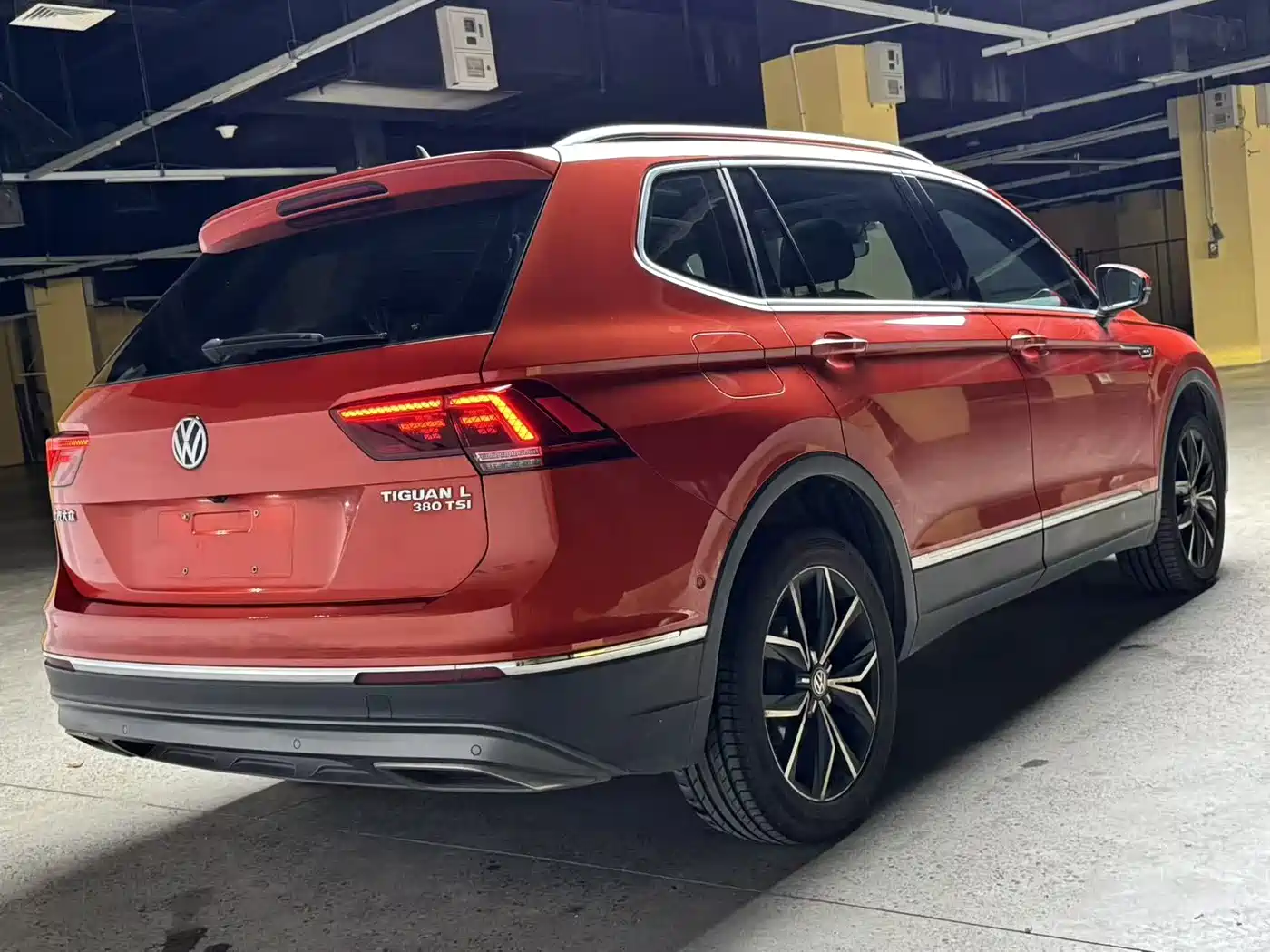 Volkswagen Tiguan L 2017 380TSI Automatic 4WD Ultimate Flagship Edition фото 14