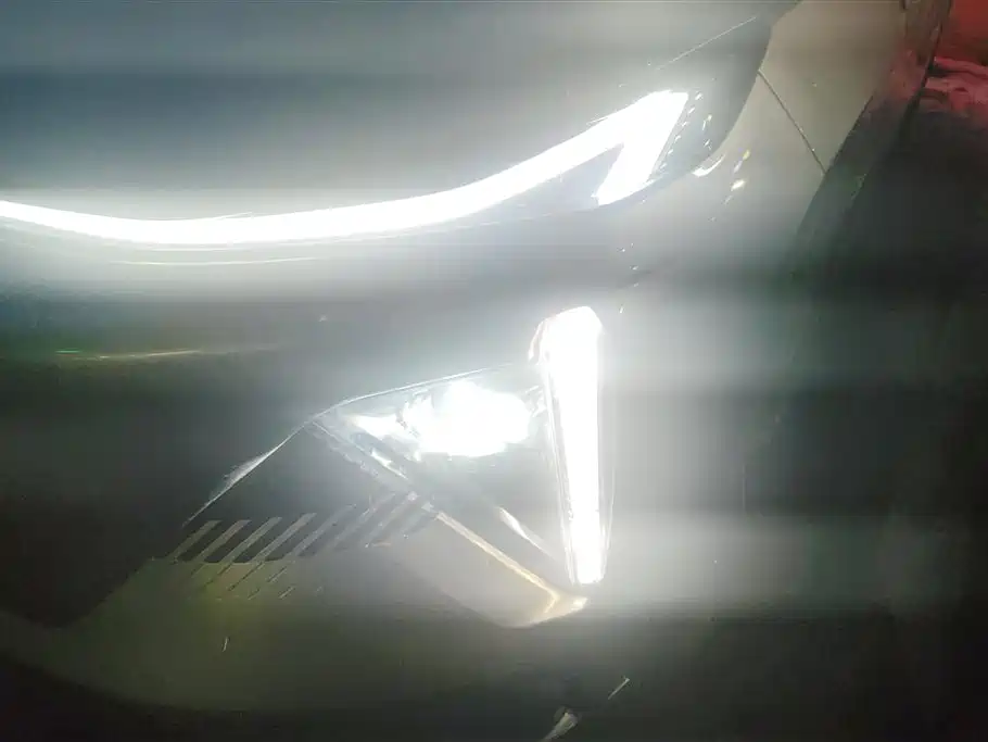 GEELY GALAXY GALAXY L7