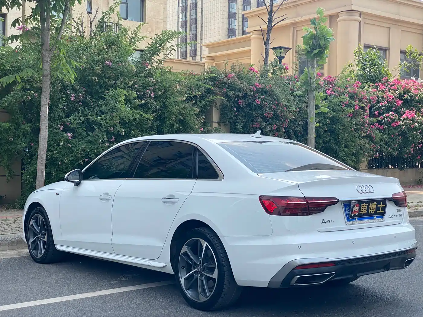 Audi A4L 2020 40 TFSI Fashion Dynamic Edition фото 7