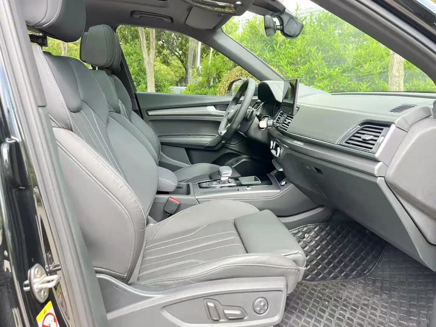 Audi Q5L 2023 40T Luxury Dynamic фото 6