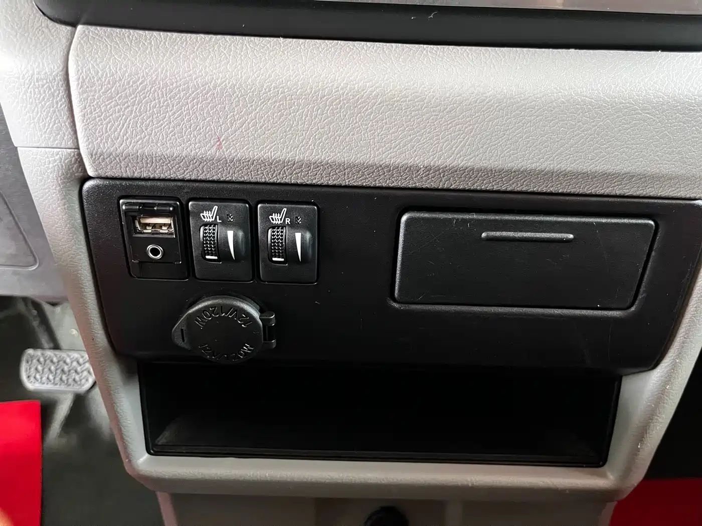 Toyota Sienna 2015 3.5L 4WD L фото 12