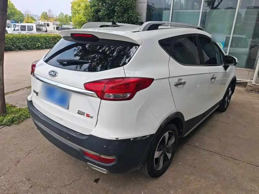 JAC Motors Refine S3 2017 2017 1.6L CVT Luxury Smart