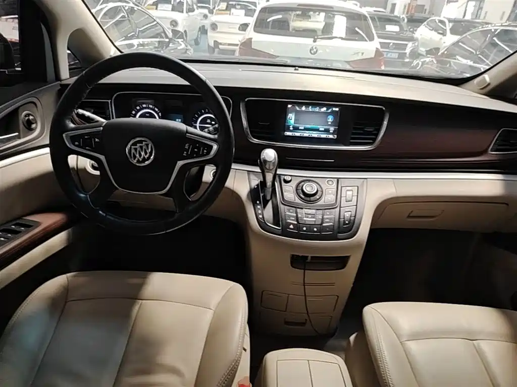 Buick GL8 2018 28T Luxury Model China VI фото 10