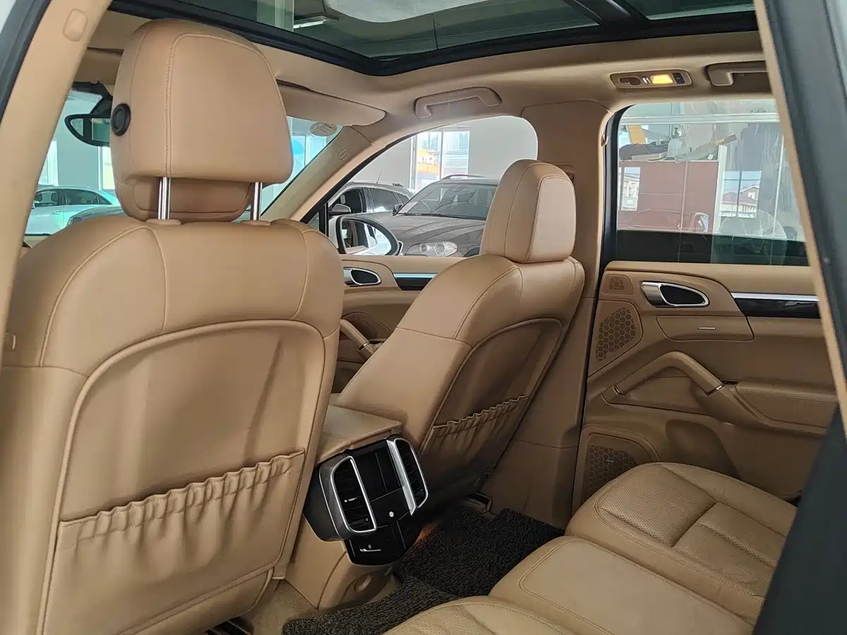 Porsche Cayenne 2011 Cayenne S 4.8L фото 9