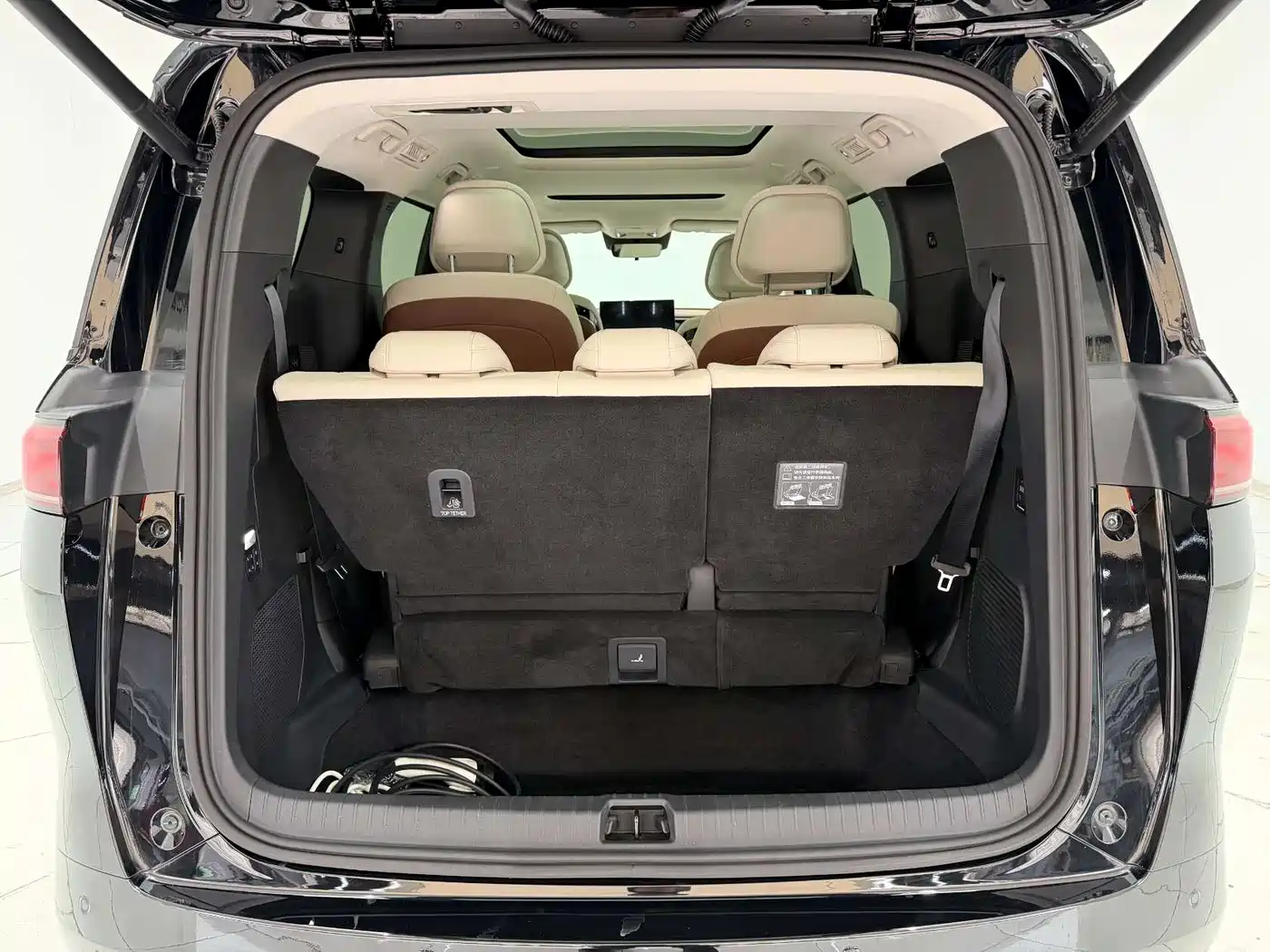 BYD Xia 2025 DM-i 1.5T 180km Surpass Edition фото 13