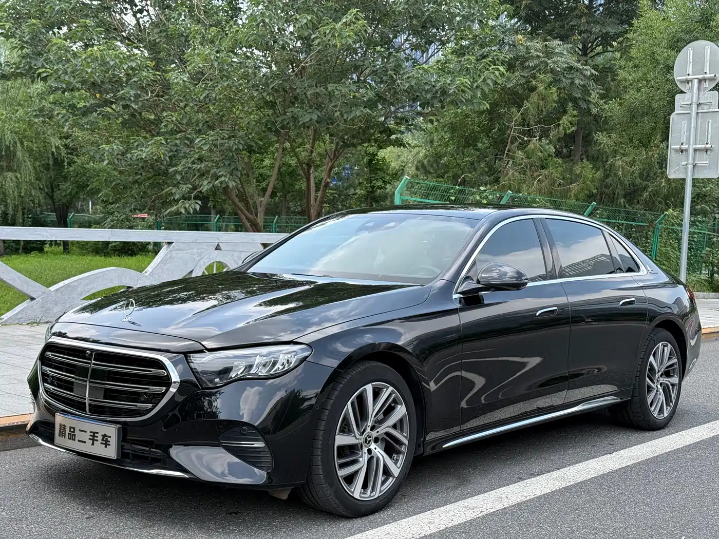 Mercedes-Benz E-Class 2024 E 300 L Fashion