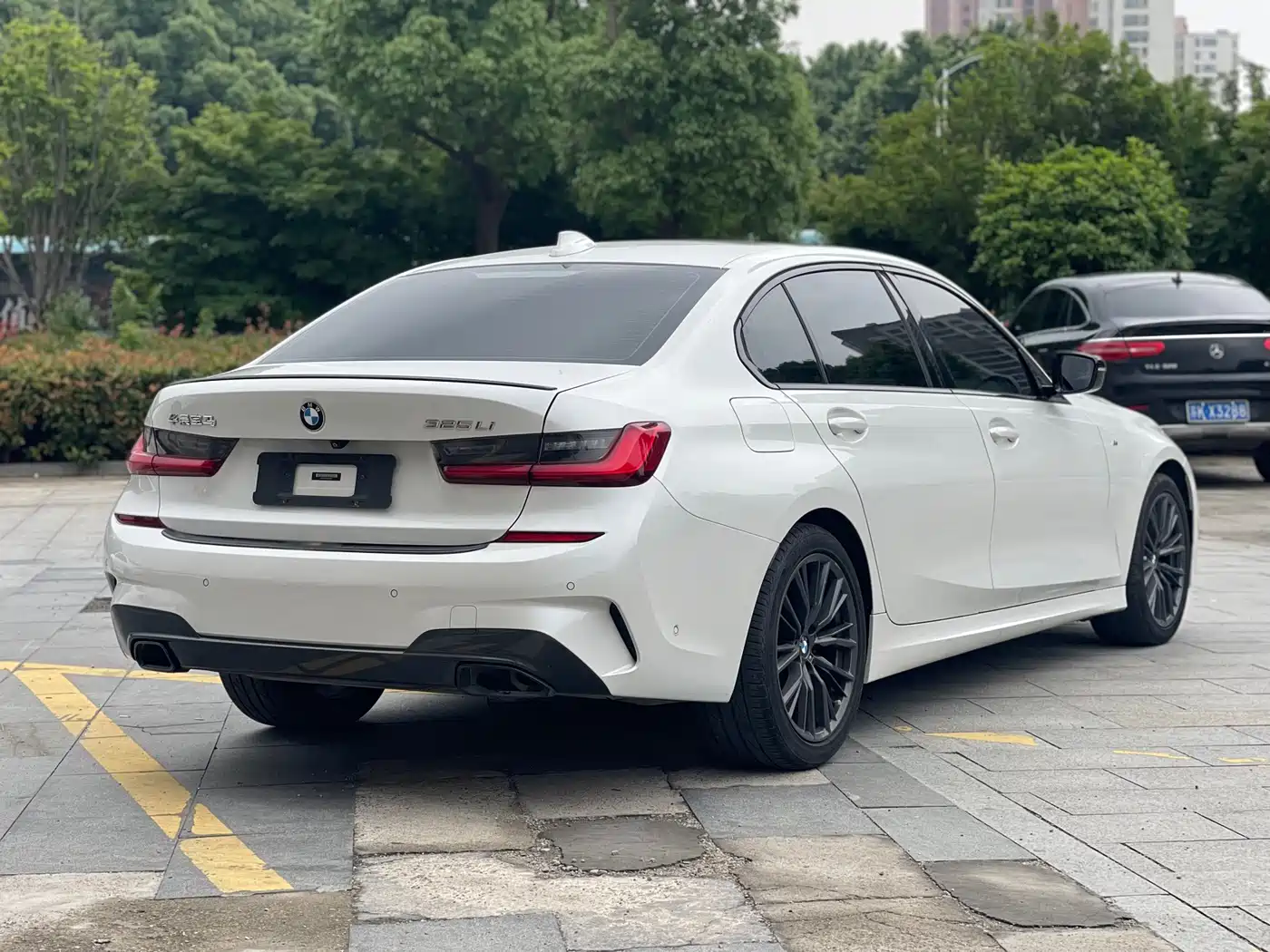 BMW 3 Series 2020 Facelift 325Li M Sport Night Edition фото 10