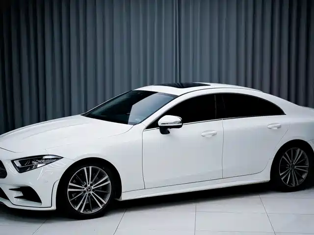 MERCEDES-BENZ CLS