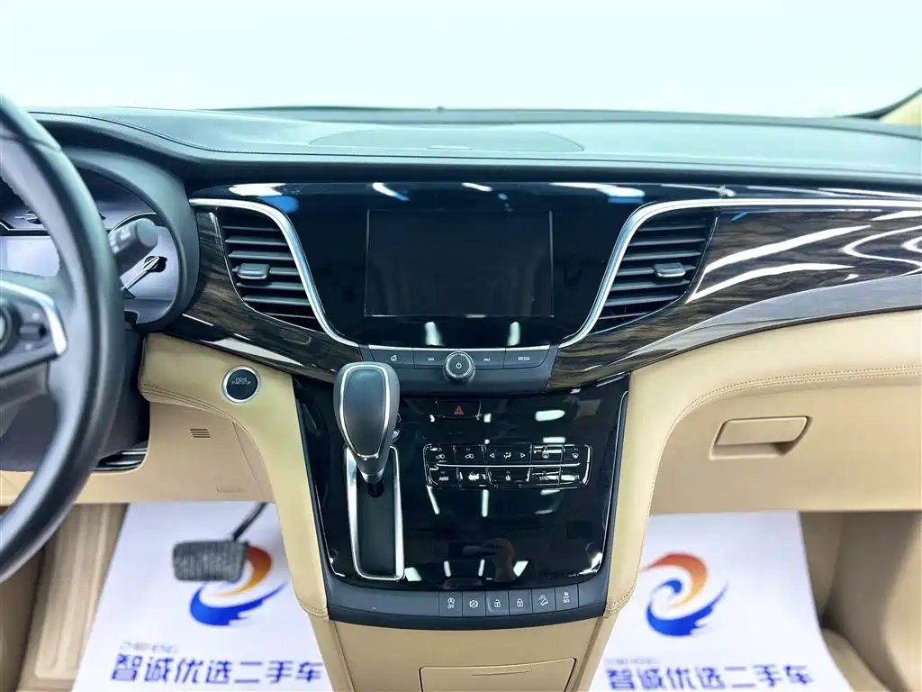 Buick GL8 2017 ES 28T Flagship China V фото 14