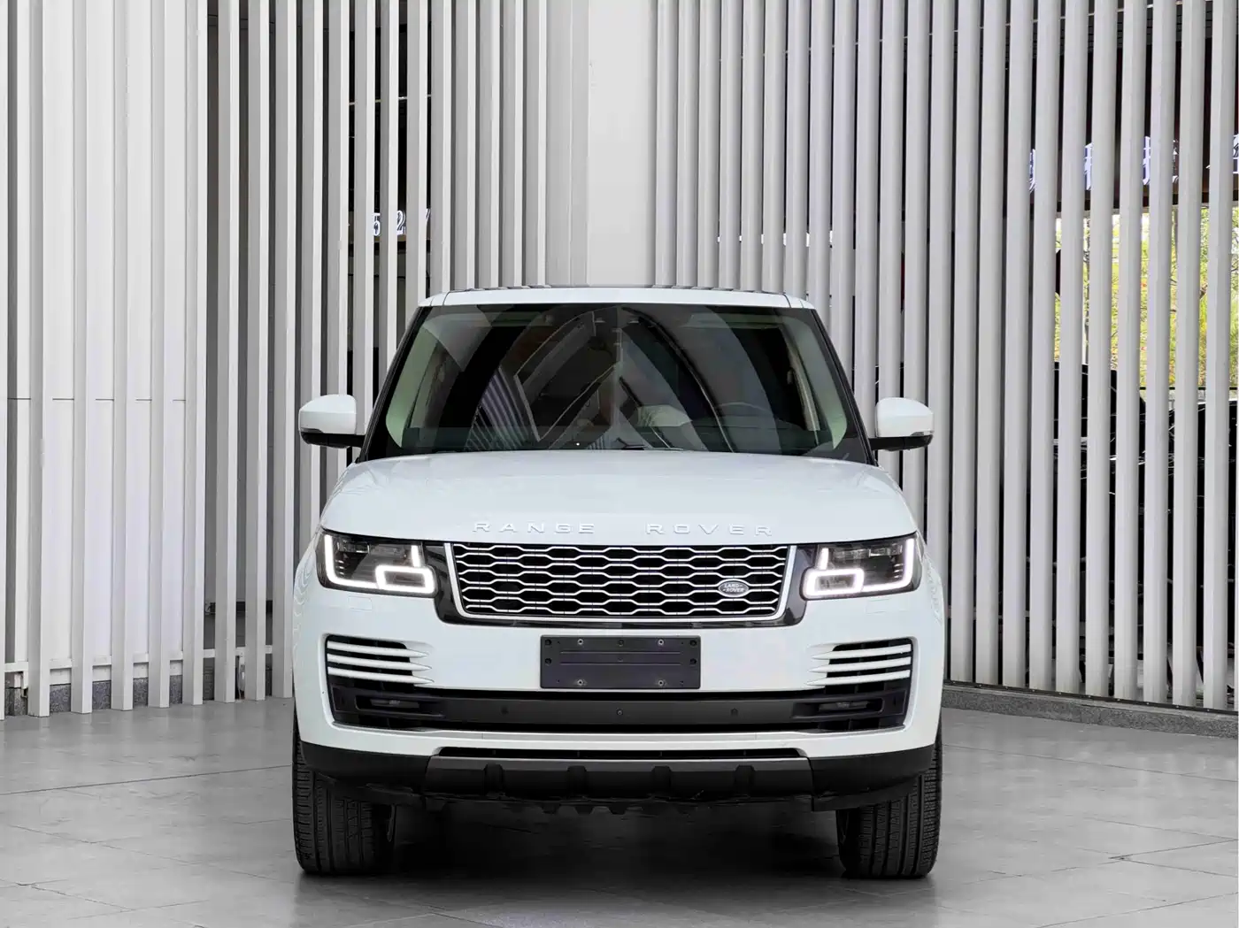Land Rover Range Rover 2019 3.0 SC V6 Heritage Extended Edition фото 2