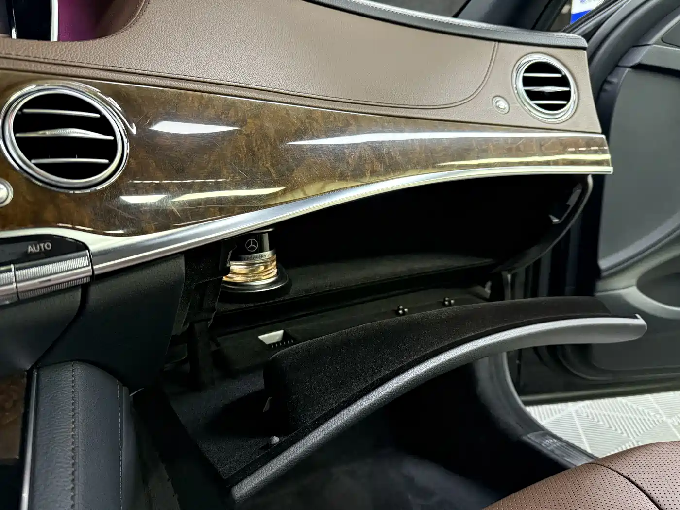 Mercedes-Benz S-Class 2014 S 400 L HYBRID фото 18