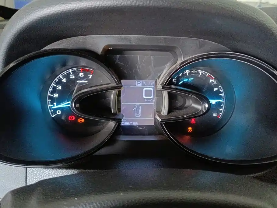 Dongfeng Aeolus Dongfeng Fengshen AX7 2015 2015 2.0L Automatic Smart Joy