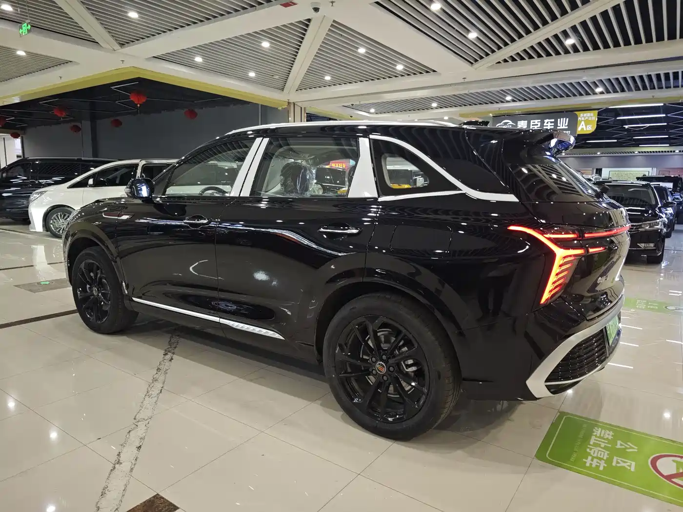 Hongqi HS3 PHEV 2025 PHEV 115km Power Edition фото 6