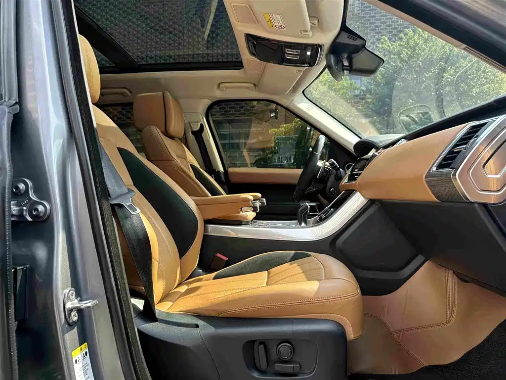Photo 6 - Land Rover Range Rover Sport