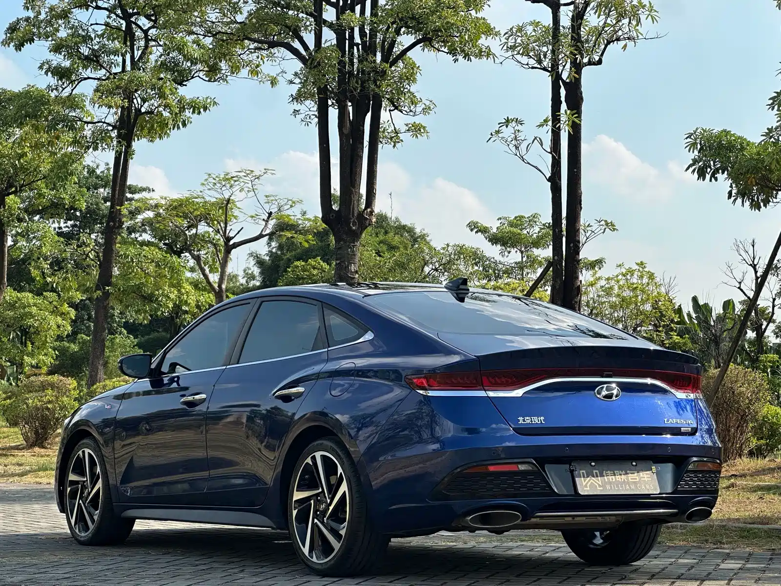 Photo 4 - Hyundai Lafesta
