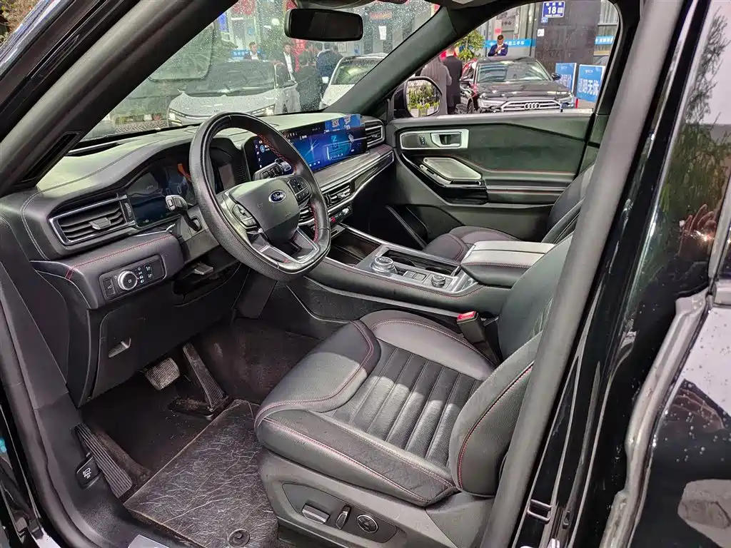 FORD EXPLORER