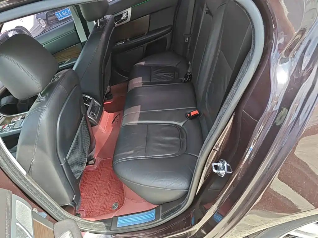 Jaguar XF 2014 2015 XF 2.0T Style Edition