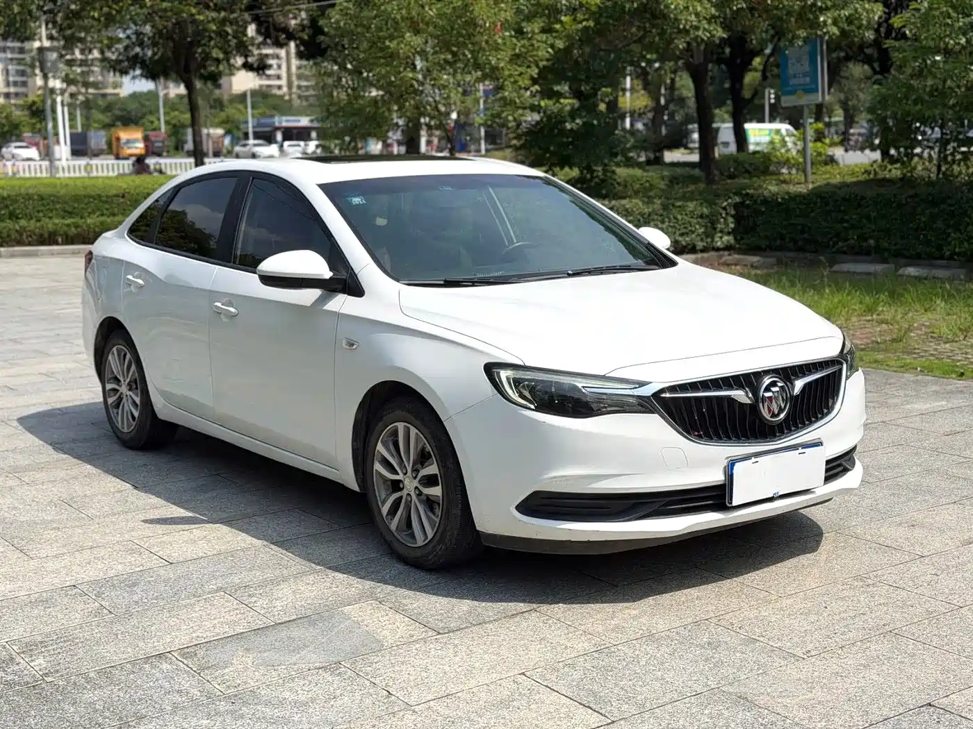 Buick Excelle 2019 18T Auto Connected Elite China VI фото 3
