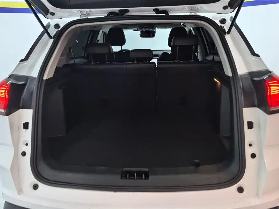 GEELY AUTOMOBILE BOYUE