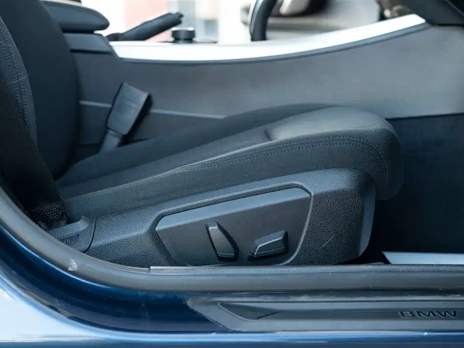 BMW 1 Series (Import) 2015 120i Leading фото 43