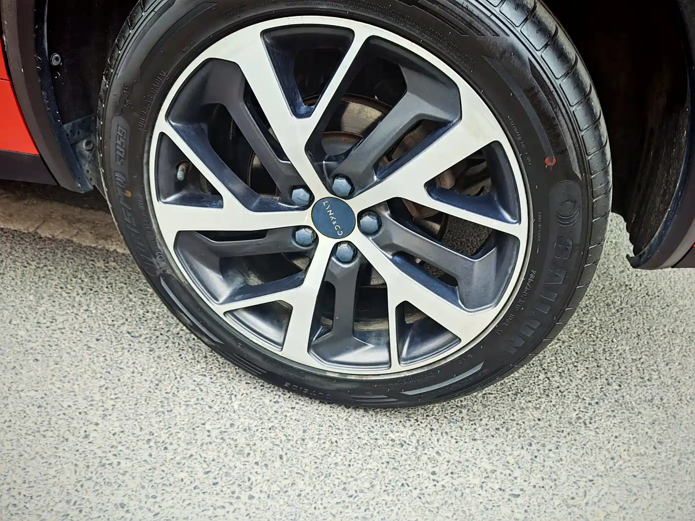 Lynk & Co 01 2017 2.0T AWD Pro фото 11
