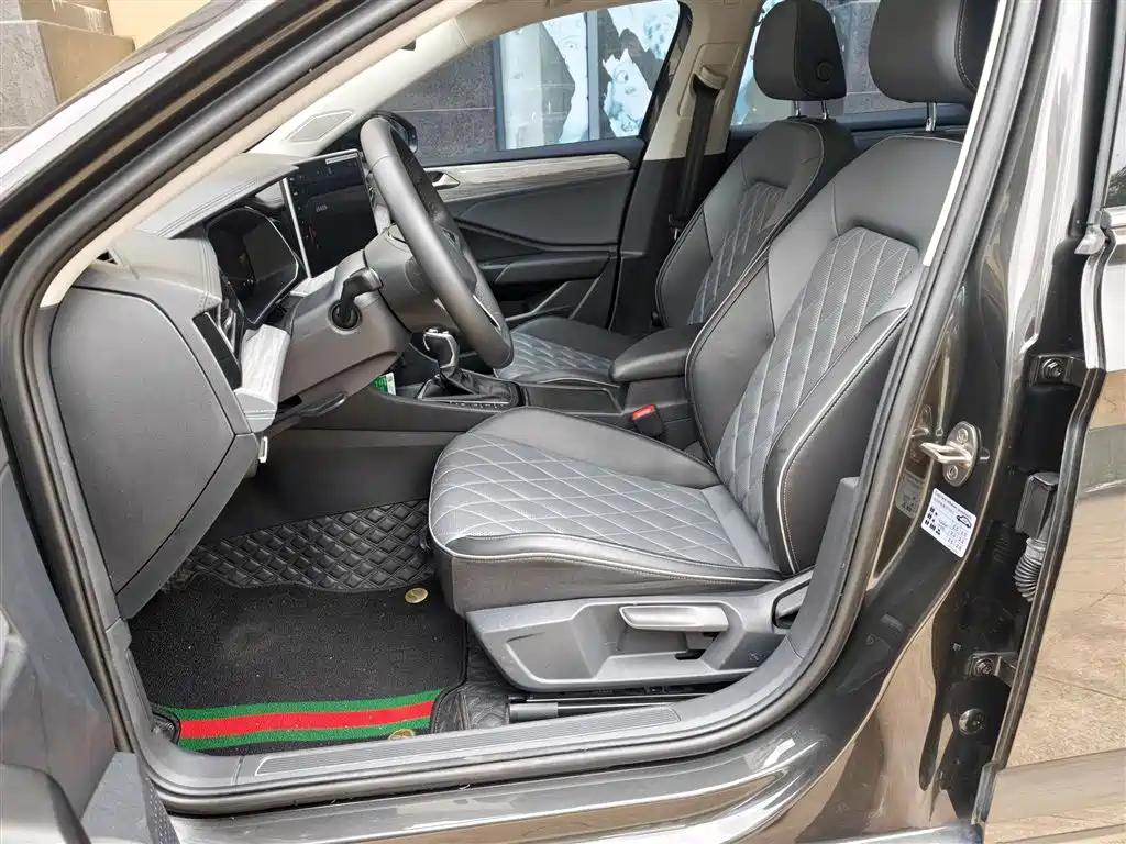 Volkswagen Sagitar 2023 300TSI DSG Surpassing Edition фото 15
