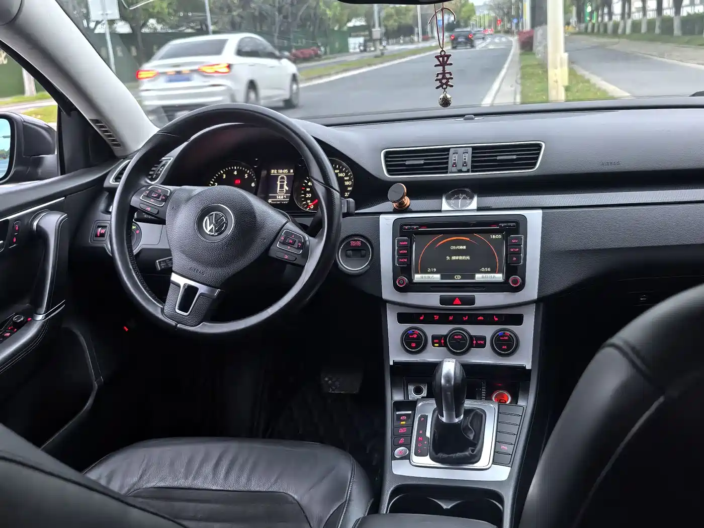 Volkswagen Magotan 2016 1.8TSI Smart Luxury фото 9