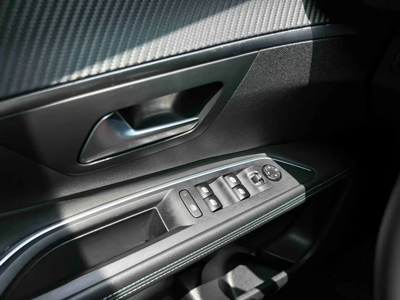 Peugeot 5008 2021 360THP 5-seater Performance Edition фото 23