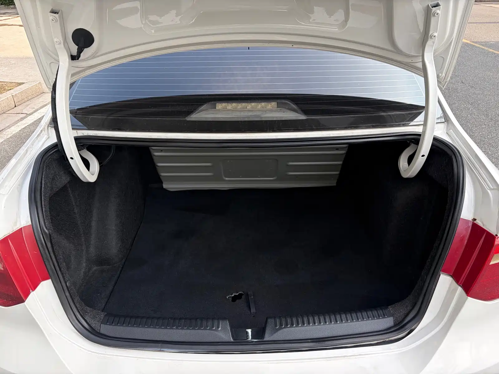 صورة 13 - Volkswagen Jetta
