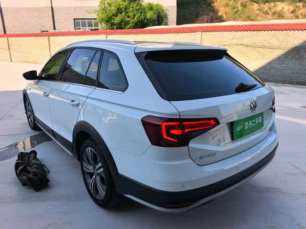 Volkswagen C-TREK 2019 2018 230TSI DSG Comfort