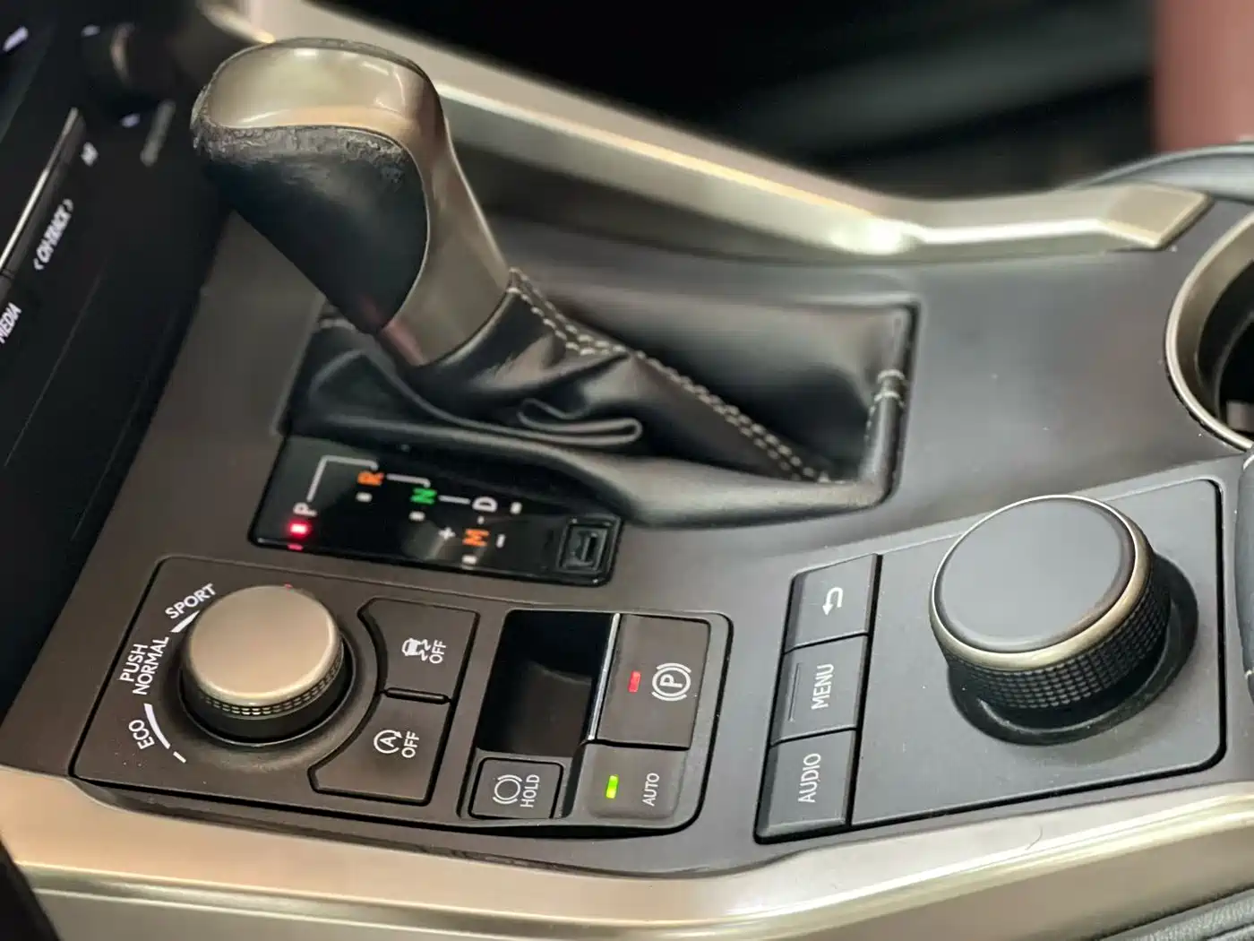 Lexus NX 2016 200 AWD F Sport фото 7