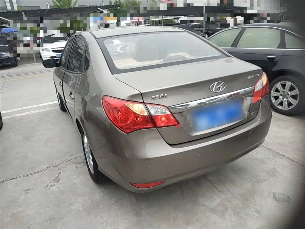 Hyundai Elantra 2015 1.6L Automatic Comfort фото 5