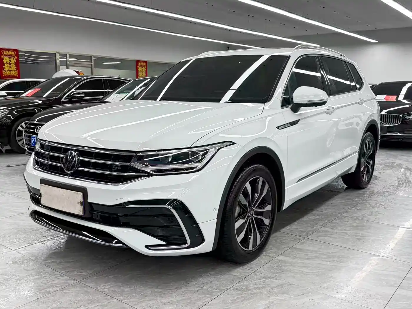 Volkswagen Tiguan L 2024 330TSI Automatic 2WD R-Line Premium Enjoyment Edition