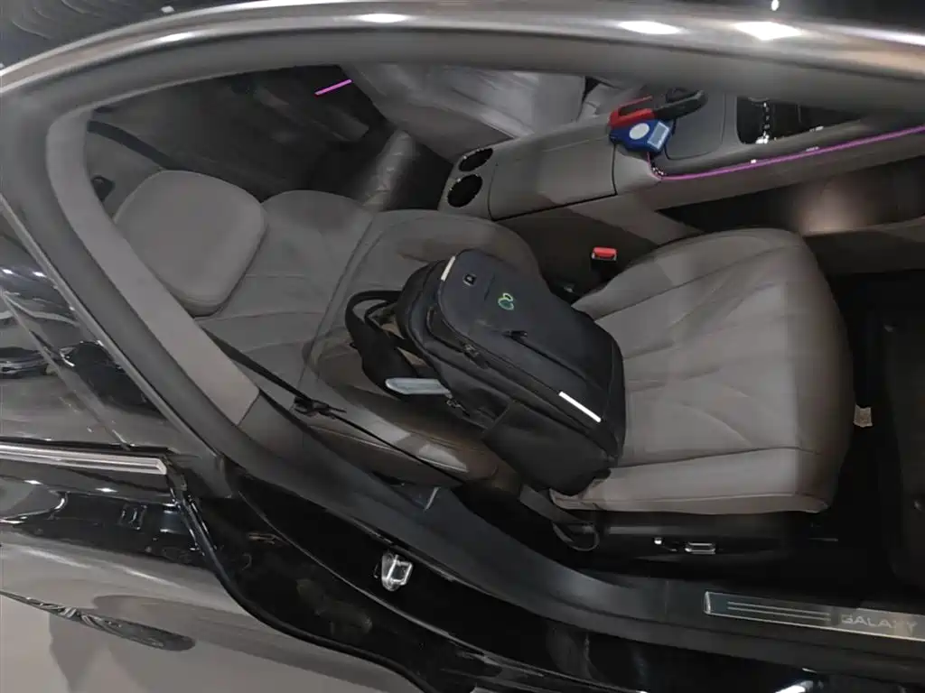 Geely Galaxy Galaxy Xingyao 8 2025 130km EM-P Starship Edition фото 25