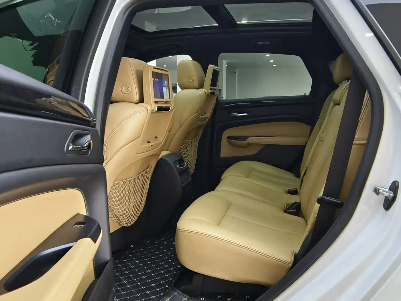 Cadillac SRX 2014 3.0L Flagship Model фото 10