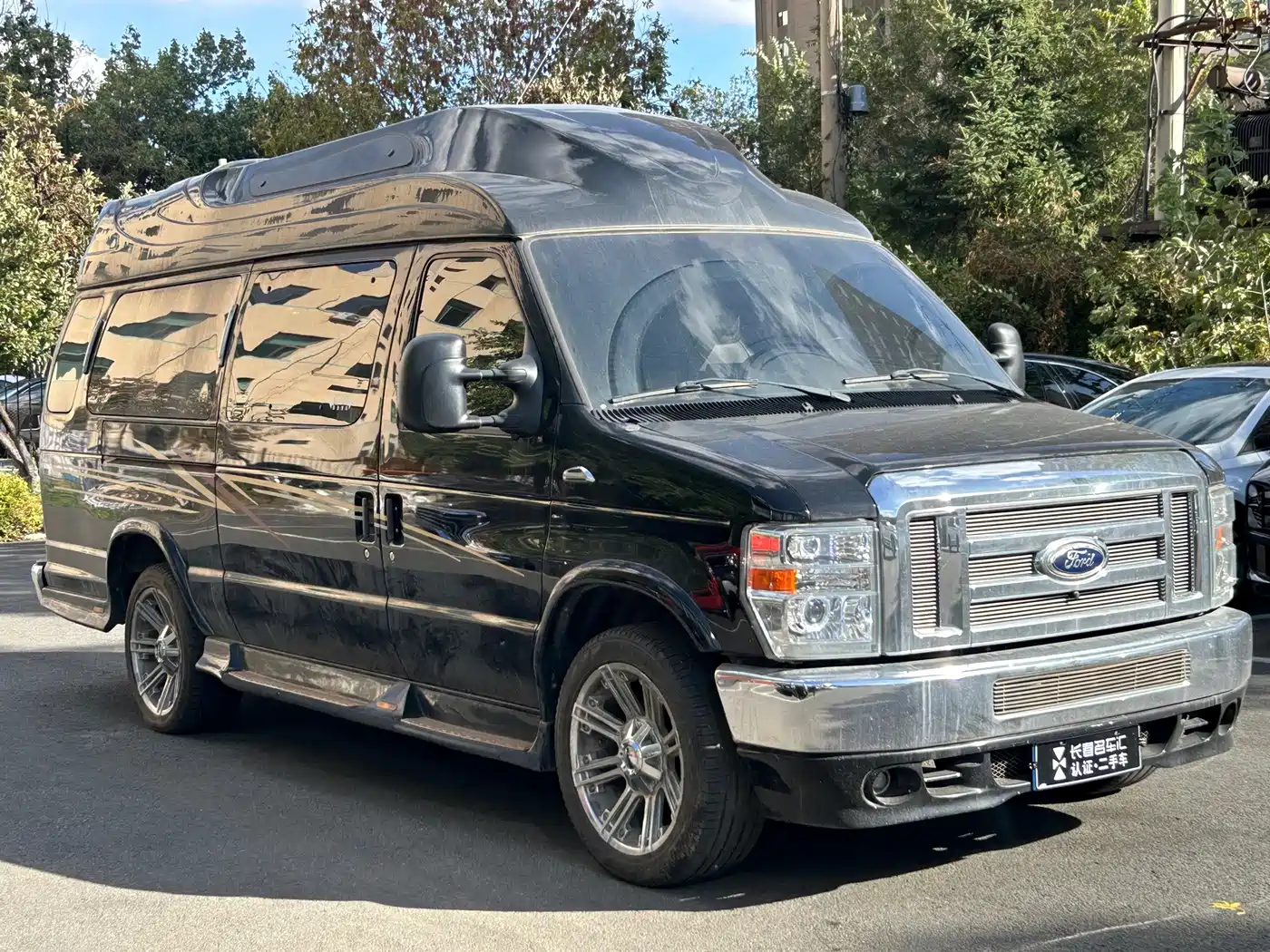 Ford E350 2016 2011 5.4L Standard Yacht Edition