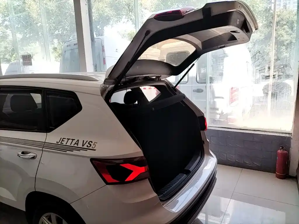 Фото 19 - Jetta VS5