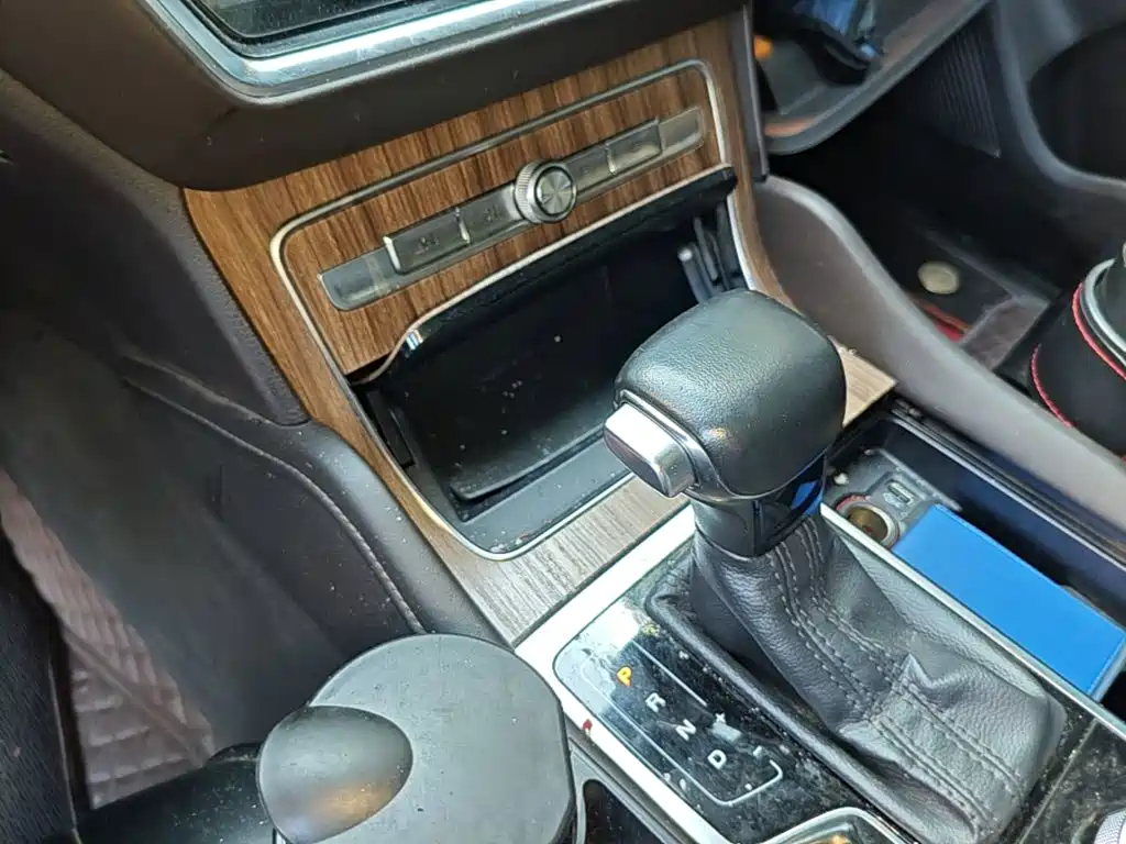 Roewe RX8 2019 2019 30T Intelligent Internet AWD Flagship Edition